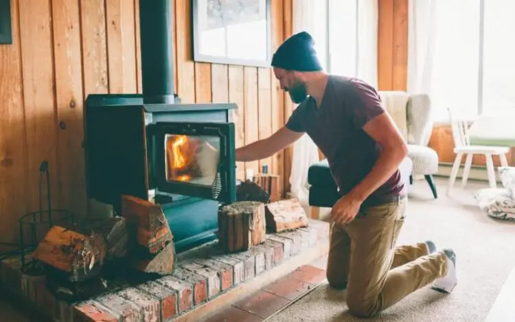 How To Keep A Fire Going In A Fireplace